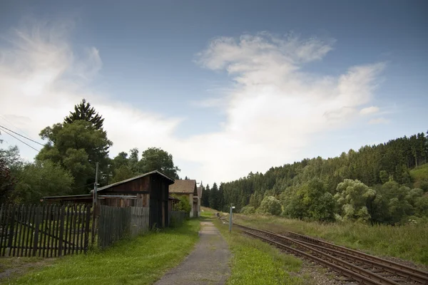 鉄道村ロマンチックな風景のシーンで — ストック写真