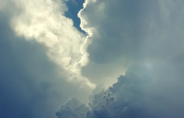 Drámai felhő és az ég — Stock Fotó