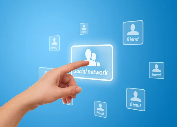 Mão pressionando ícone de rede social — Fotografia de Stock