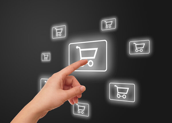 Mano presionando icono carrito de compras — Foto de Stock