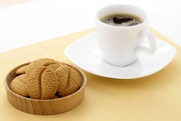 Lezzetli kahve shortbreads ve sıcak kahve — Stok fotoğraf