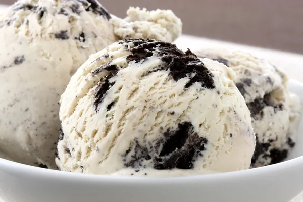 Deliciosas galletas y helado de crema —  Fotos de Stock