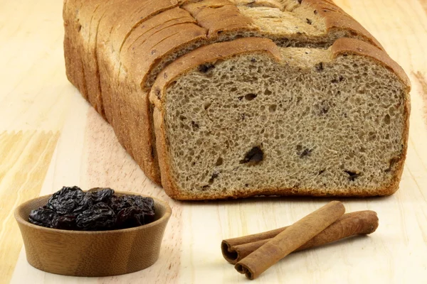 Wholegrain raisins and nuts bread — Stock Photo, Image