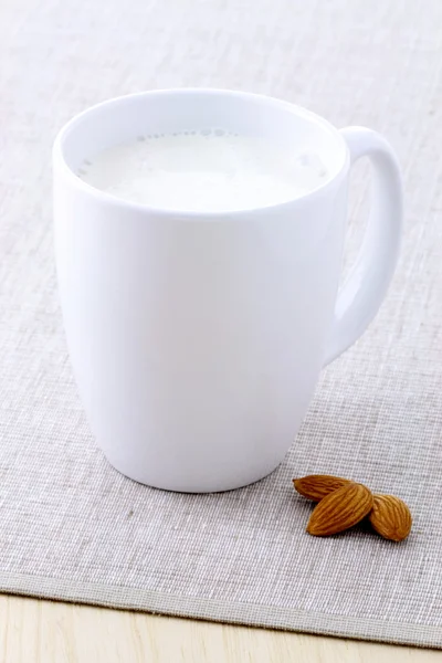 Výborné mandle mléko — Stock fotografie