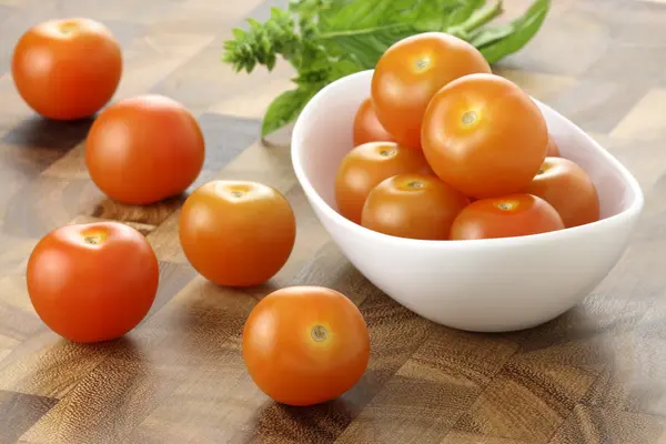 Taze organik domates — Stok fotoğraf