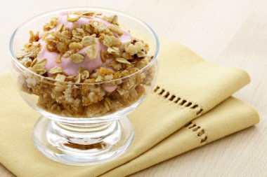 lezzetli ve sağlıklı granola