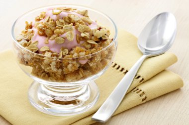 lezzetli ve sağlıklı granola