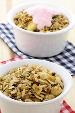 lezzetli ve sağlıklı granola