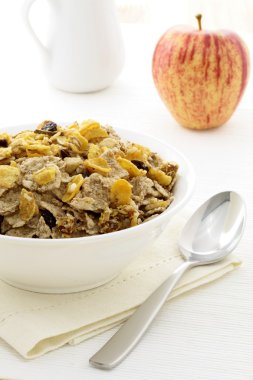 sağlıklı granola ve taze elma