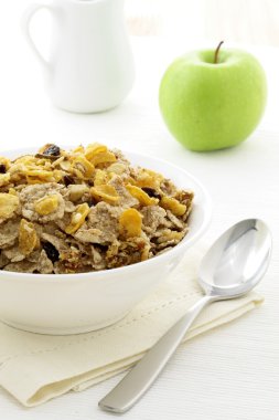 sağlıklı granola ve taze elma