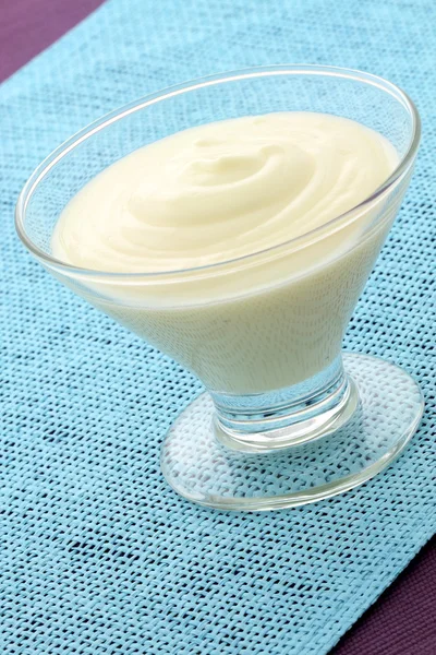 Ванильный свежий йогурт — стоковое фото