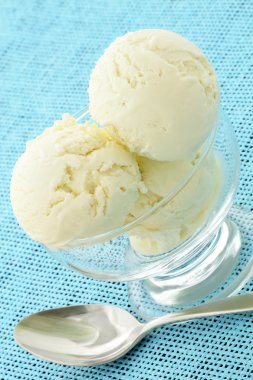 lezzetli vanilyalı dondurma