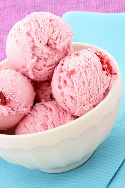 Delicious mixed berries ice cream — Stock Photo, Image
