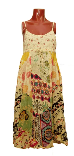 고립 된 마네킹에 세련 된 드레스 — 스톡 사진