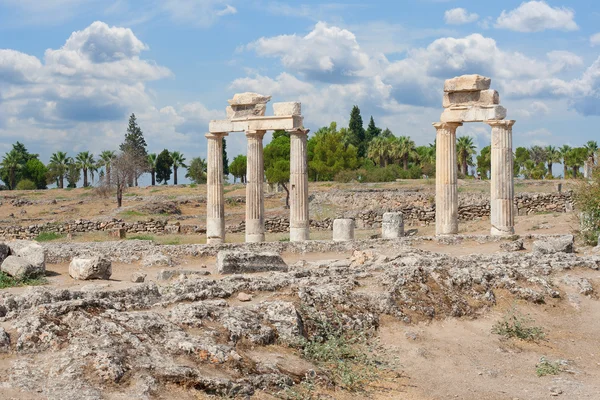 Ruínas na antiga acrópole romana — Fotografia de Stock