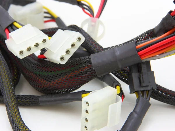 Computer moederbord elektrische leidingen. kleur kabels — Stockfoto
