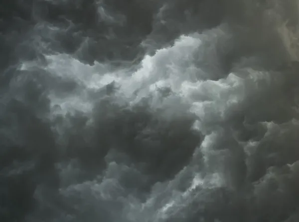 Dramatyczne burzliwy chmury — Zdjęcie stockowe