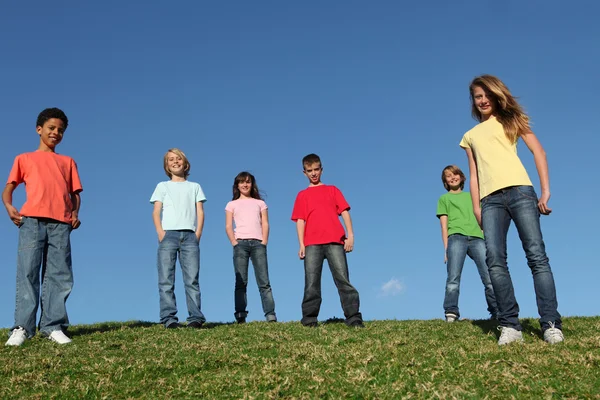 Grupo de crianças diversas — Fotografia de Stock