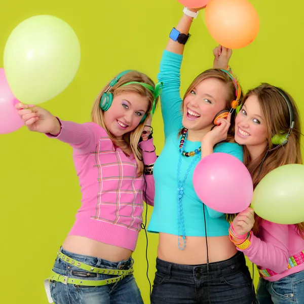 Neon festa meninas da moda com balões — Fotografia de Stock