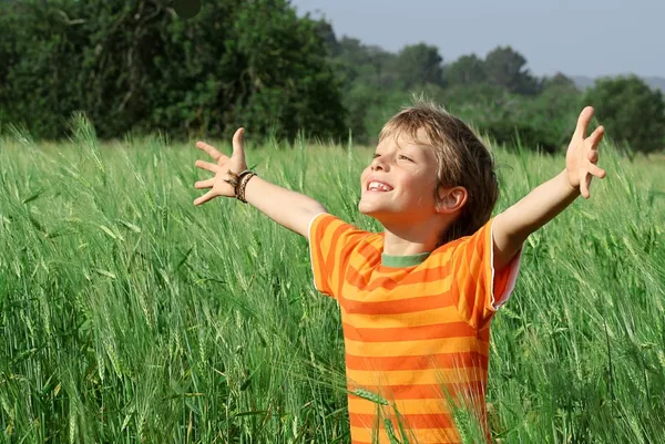 Glad frisk sommar barn — Stockfoto