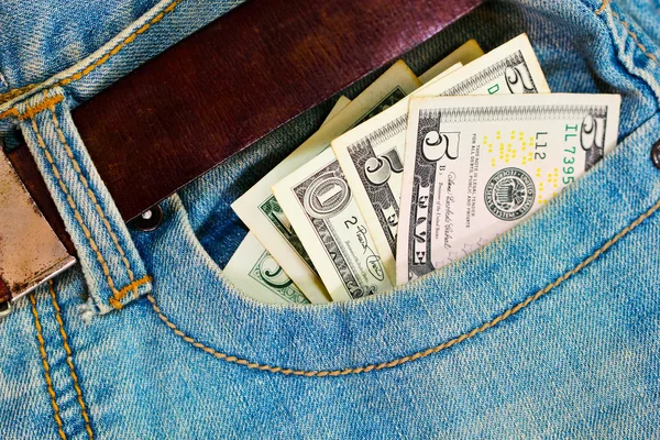 Dinero en mi bolsillo dólares estadounidenses —  Fotos de Stock