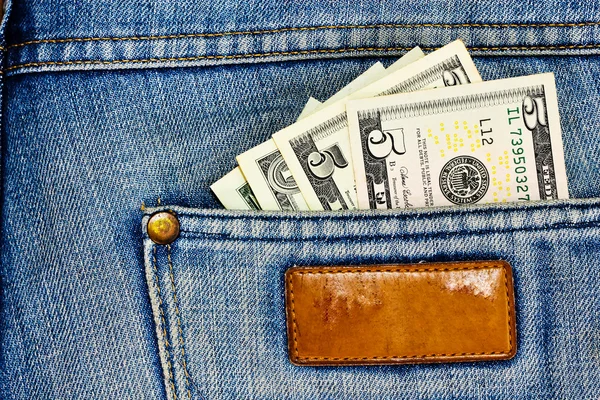 Peníze v kapse džínů — Stock fotografie