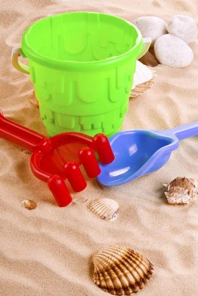 Juguetes para niños en la playa —  Fotos de Stock