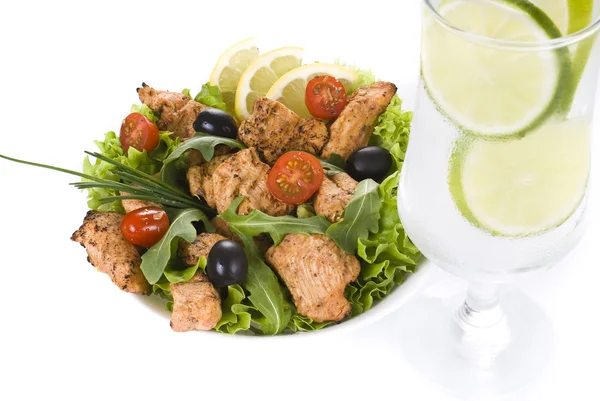 Chicken and vegetable salad with drink — Stock Photo, Image
