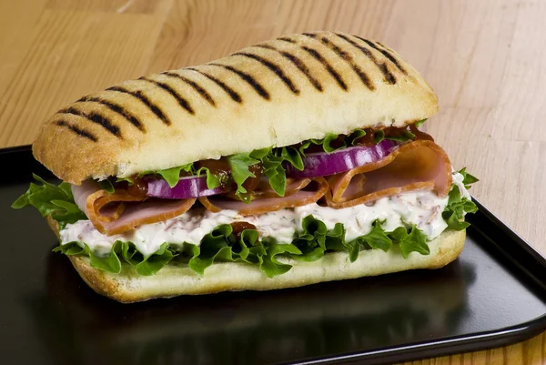 Ham and vegetable sandwich — Stock Photo, Image