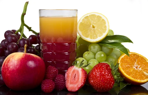 Vaso de zumo y frutas — Foto de Stock