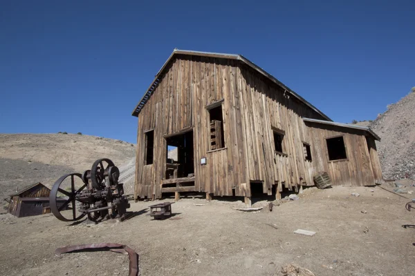 Pueblo fantasma abandonado en el desierto . — Foto de Stock