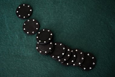 siyah poker fişleri