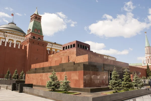 Leninin mausoleumi Punaisella torilla Moskovassa, Venäjällä — kuvapankkivalokuva