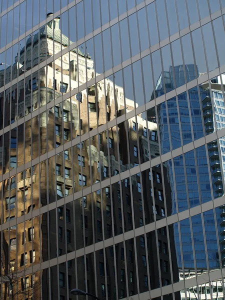 Reflexão da janela da cidade de Vancouver — Fotografia de Stock