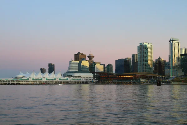 Vancouver kvällen stadsbild — Stockfoto