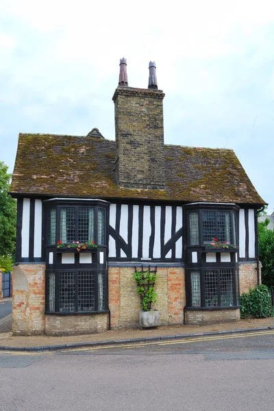 Old english cottage — Stock Photo, Image