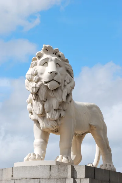 サウスバンク ・ インスティチュートのライオン — ストック写真