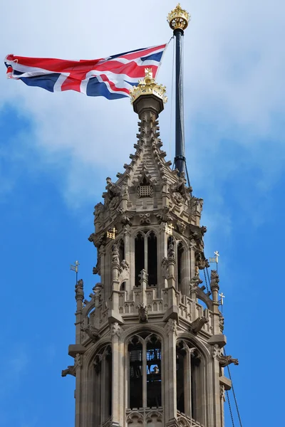 Parlamento ile uçan İngiliz bayrağı — Stok fotoğraf