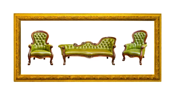 分離した金色の木製フレームの高級緑革張りのアームチェア — ストック写真