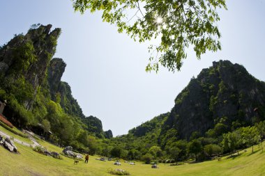 güneşli bir gün dağ