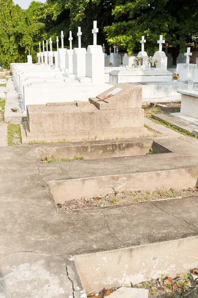 Empty graveyard in peace — Stock Photo, Image