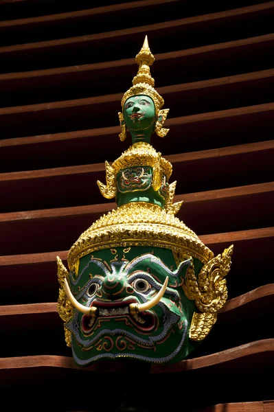 Gigant maska tajski taniec — Zdjęcie stockowe