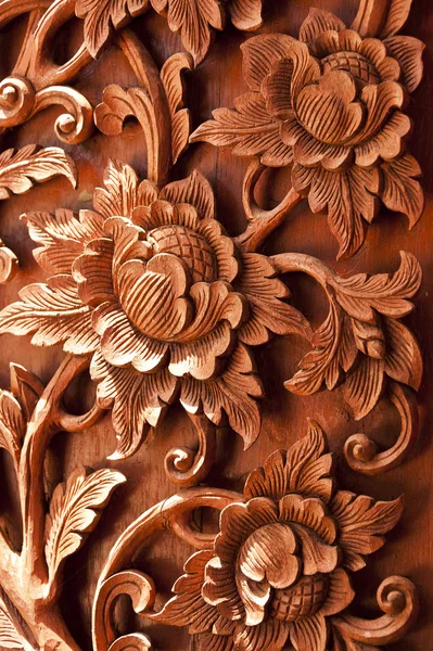 Trä blomma carving — Stockfoto