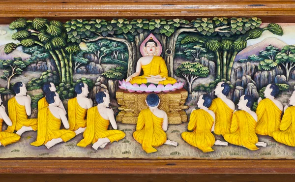 Verhaal van Boeddha in de beeldhouwkunst op teak — Stockfoto