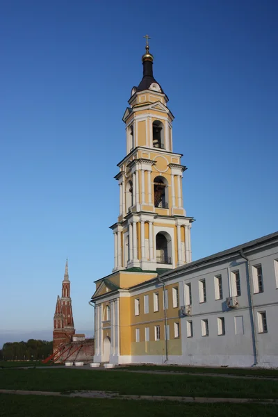 Rosja, kolomna. dzwonnica golutvin stary klasztor. — Zdjęcie stockowe