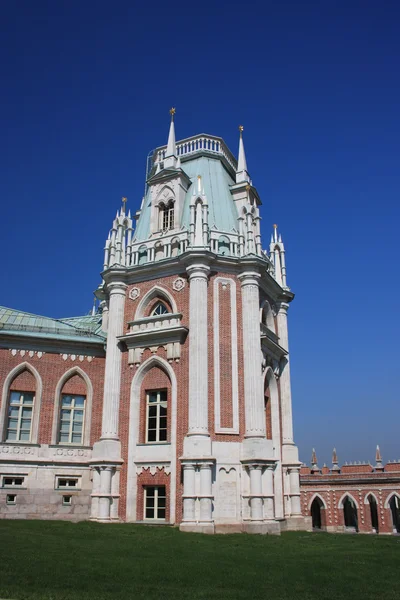 Moscú. Museo - reserva "Tsaritsyno". La torre del palacio . — Foto de Stock