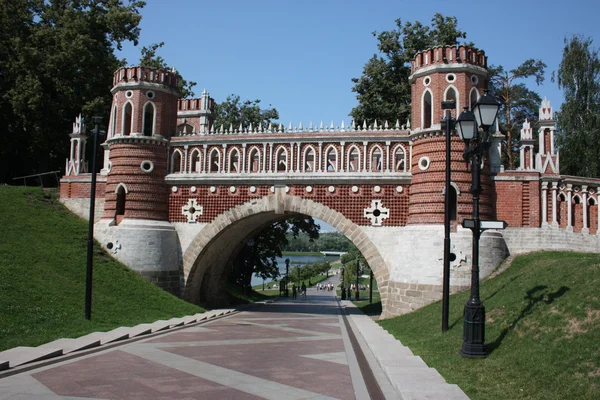 Mosca. Museo - riserva "Tsaritsyno". Ponte immaginato . — Foto Stock