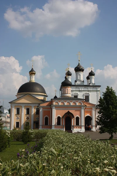 Rusia, región de Moscú. Voskresensky Monasterio David pustyn . — Foto de Stock