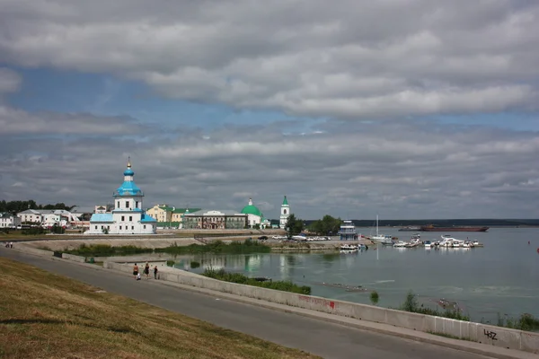 ロシア、チュヴァシ共和国、チェボクサル。仮定の教会の眺め. ロイヤリティフリーのストック画像