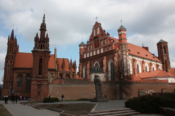 Vilna, Lituania. Catedral de Santa Ana . — Foto de Stock